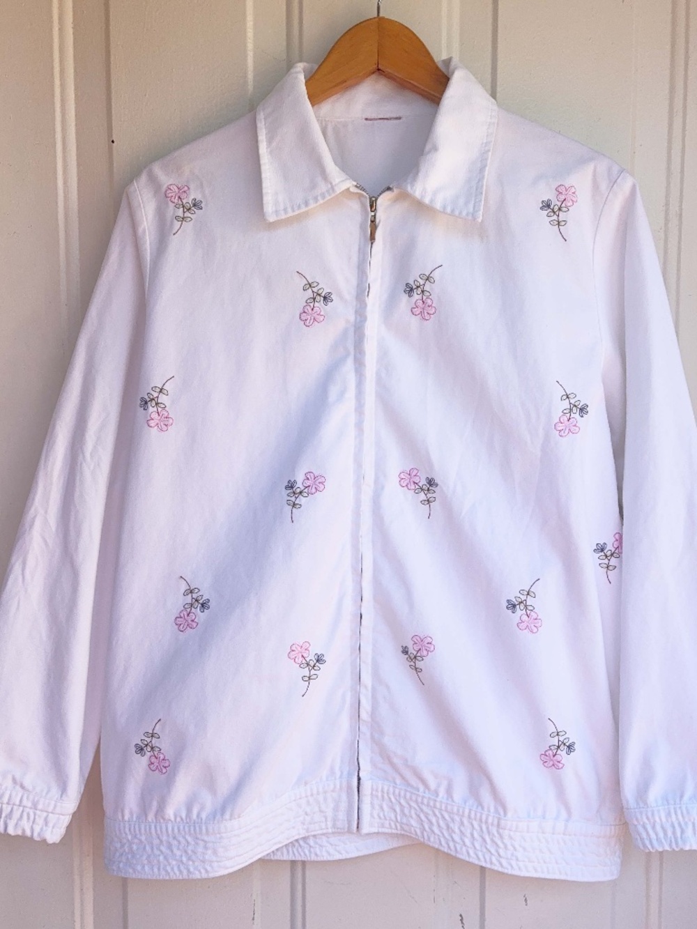 Tudor Court Women’s L White Cotton Denim Floral Embroidered Zip Jacket